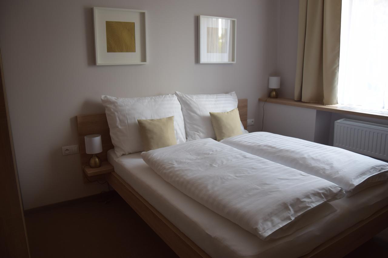 Hotel Rokiten Moravsky Krumlov Luaran gambar