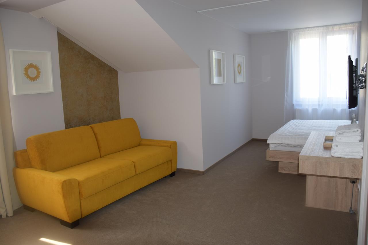 Hotel Rokiten Moravsky Krumlov Luaran gambar
