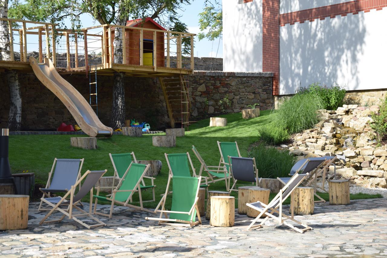 Hotel Rokiten Moravsky Krumlov Luaran gambar